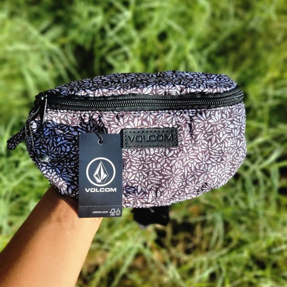 NWT New with tag VOLCOM take with me hip pack fanny pack bag - Picture 1 of 9